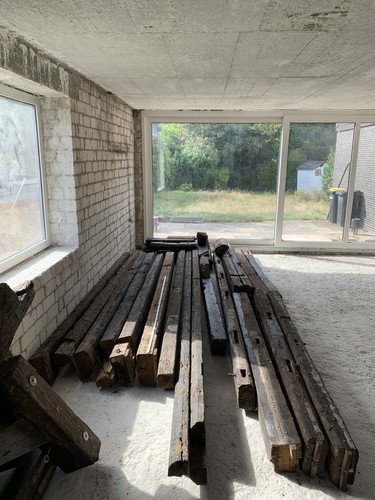 Holzbalken aus altem - holzbalken,
